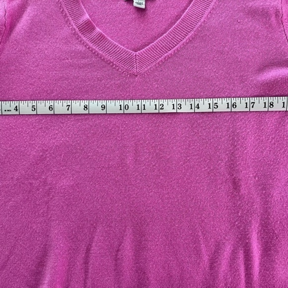 Croft and Barrow Women's V-Neck Sweater - Pink